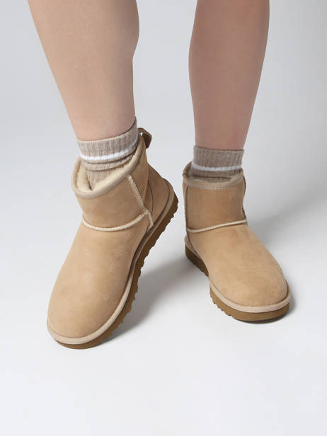 Boots Classic Mini Ii En Cuir Ugg Beige accessoires 1016222 vue secondaire 1